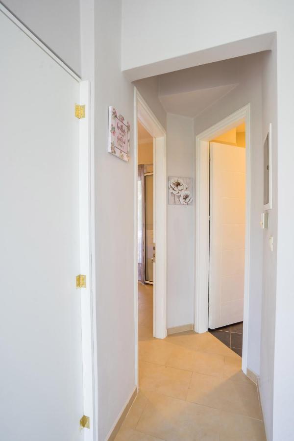 Irida'S Guesthouse Nikiana Buitenkant foto