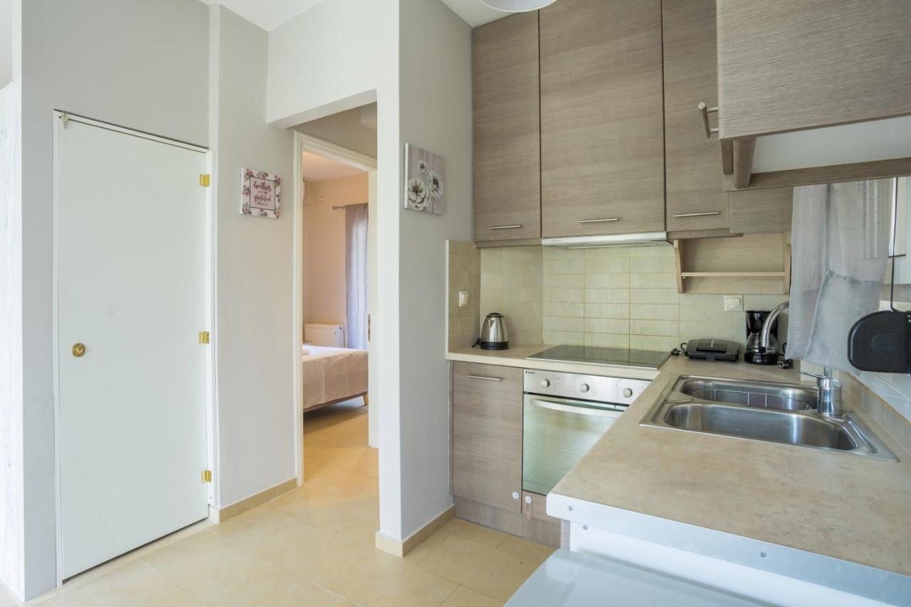 Irida'S Guesthouse Nikiana Buitenkant foto